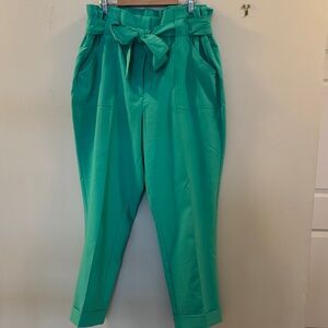 New York & Company Vibrant Green Tie-Waist Cropped Pants
